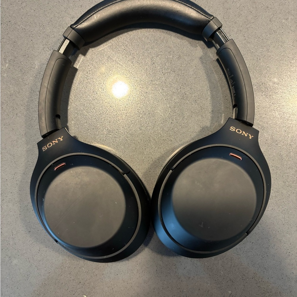 Sony XM4s Black